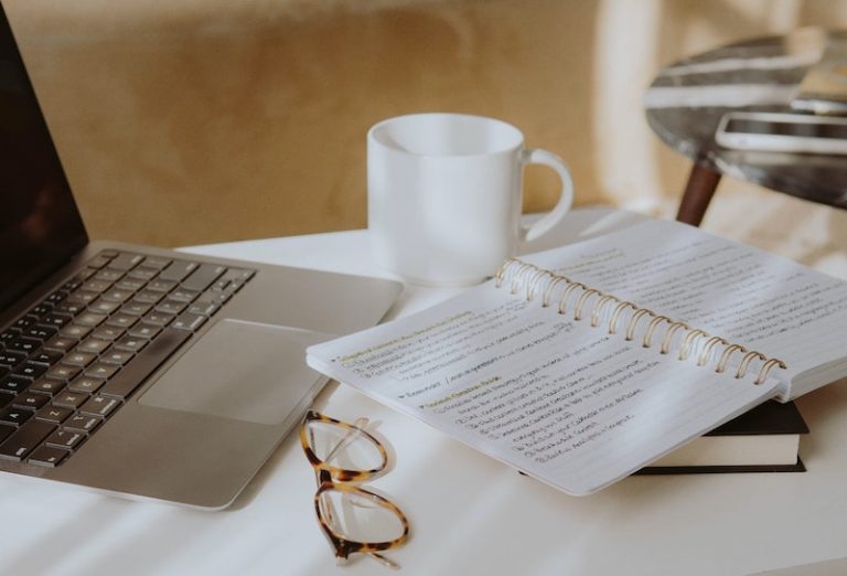 Shopping for a copywriter? Here’s how to  be happy with the results.