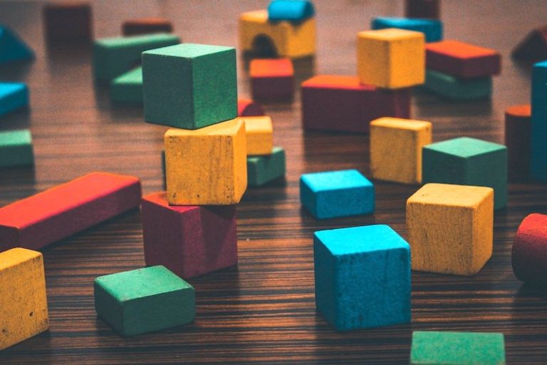 How to structure a persuasive story