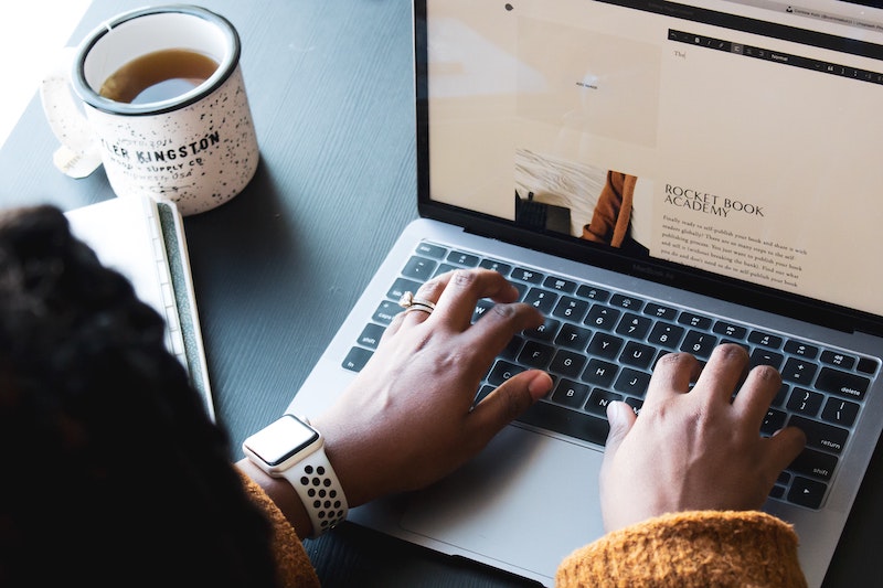 how to hire a copywriter